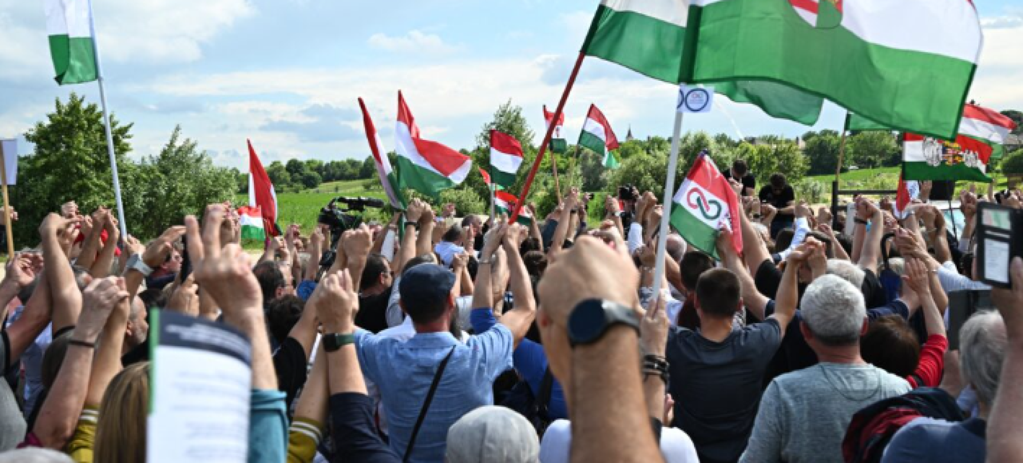 Τέλος εποχής για τον Βίκτορ Όρμπαν – Κυβερνητική πλειοψηφία για το Tisza του Πέτερ Μάγιαρ